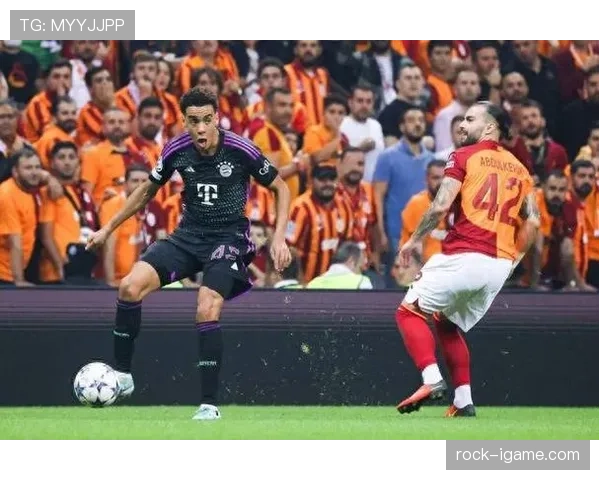 穆西亚拉闪耀欧冠赛场，率队逆转取胜表现抢眼