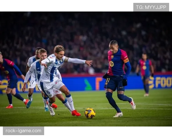 西甲保级关键期：下游球队状态回升，奋力抢分求生