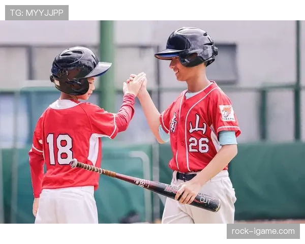 穆西亚拉携手知名品牌，共推青少年体育发展