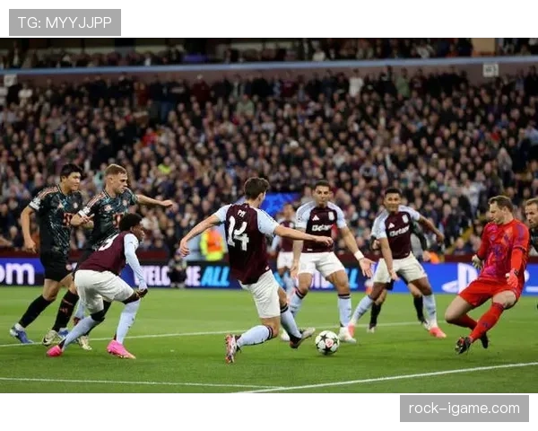 拜仁慕尼黑防守问题显现:站位与回防失衡对赛季走势形成制约 拜仁慕尼黑防守问题显现:站位与回防失衡对赛季走势形成制约